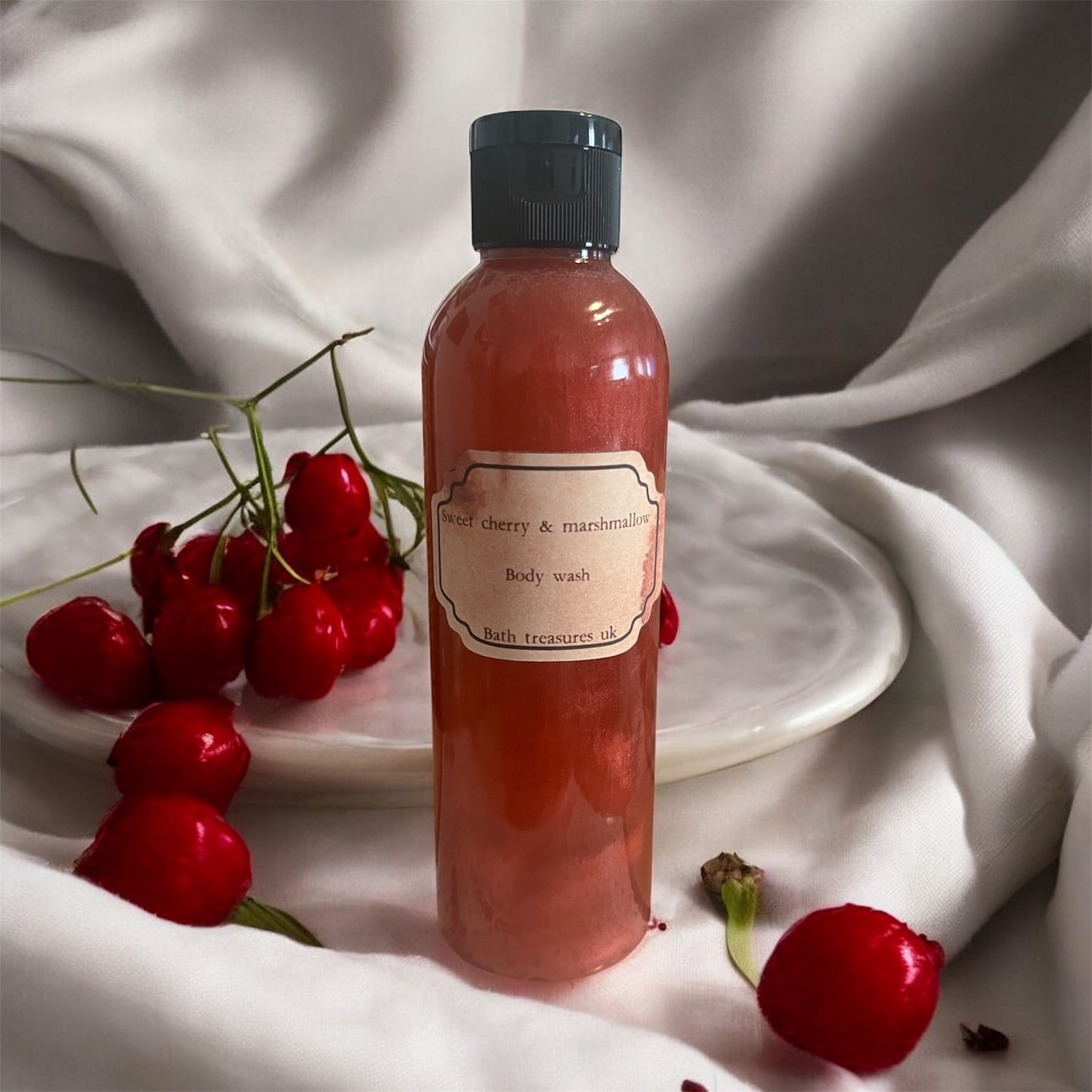 Sweet cherry & marshmallow body wash 💫
