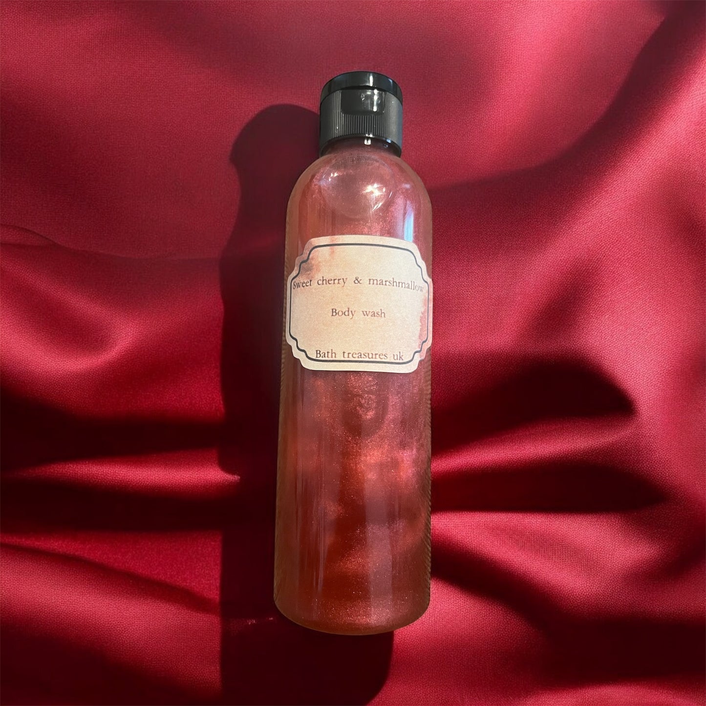 Sweet cherry & marshmallow body wash 💫