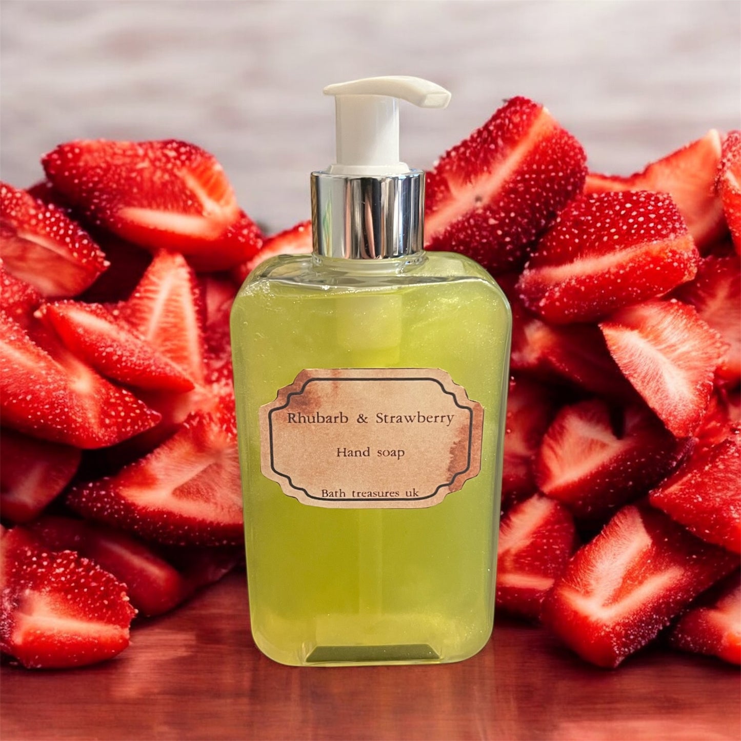 Rhubarb & Strawberry hand soap 💫