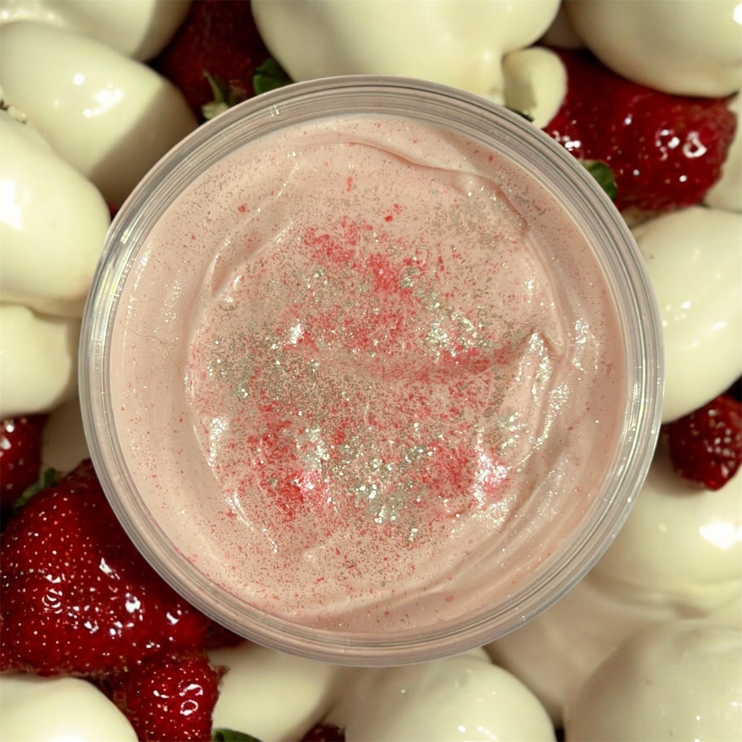 White chocolate strawberries body butter 💫
