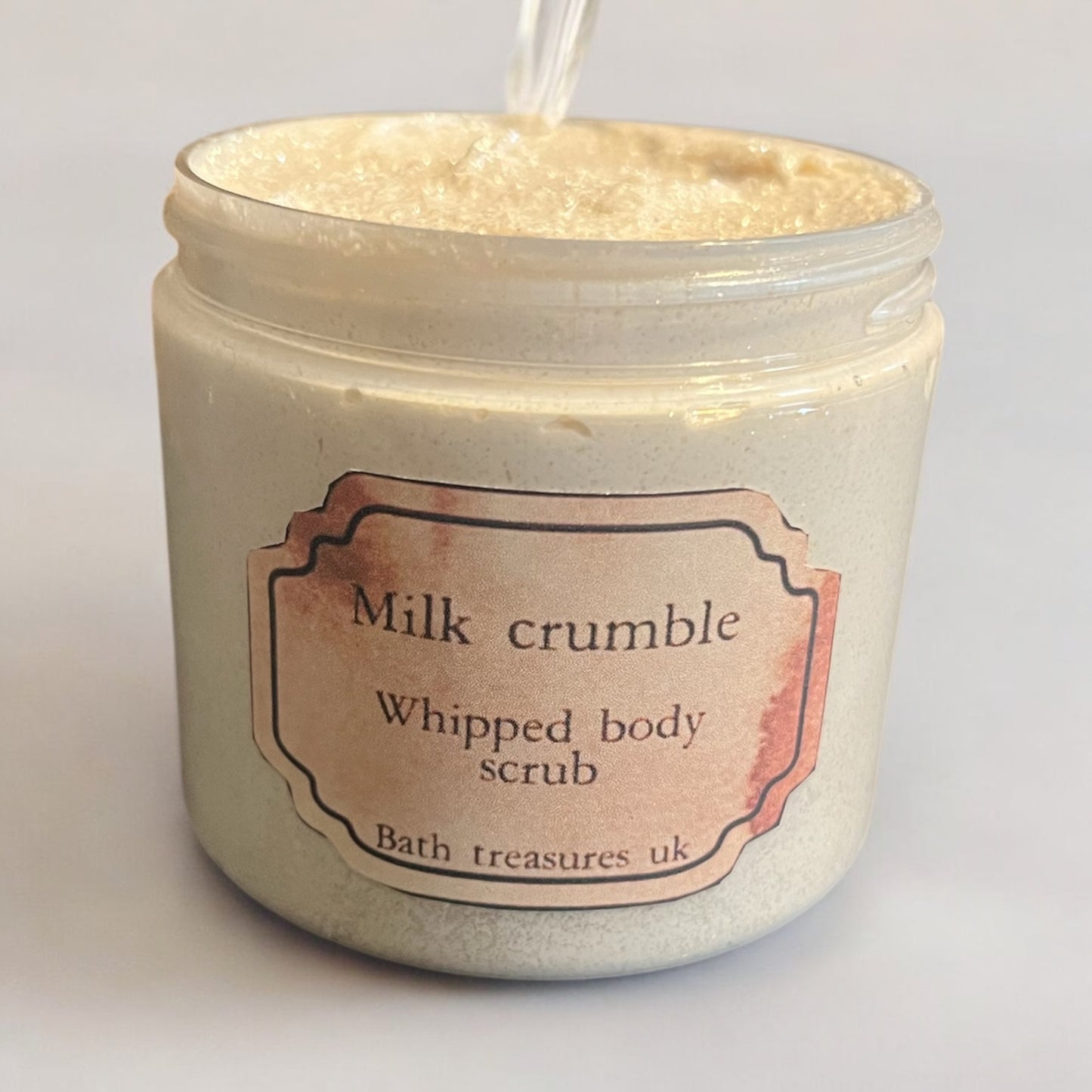 Milk crumble whipped body scrub 💫