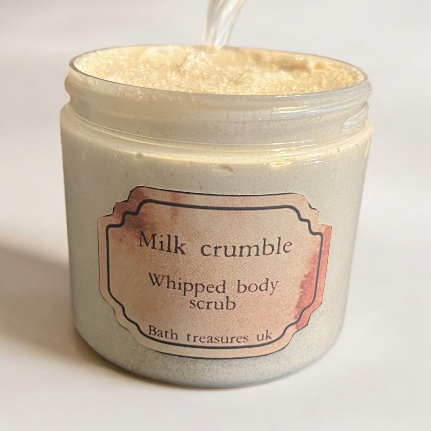 Milk crumble whipped body scrub 💫