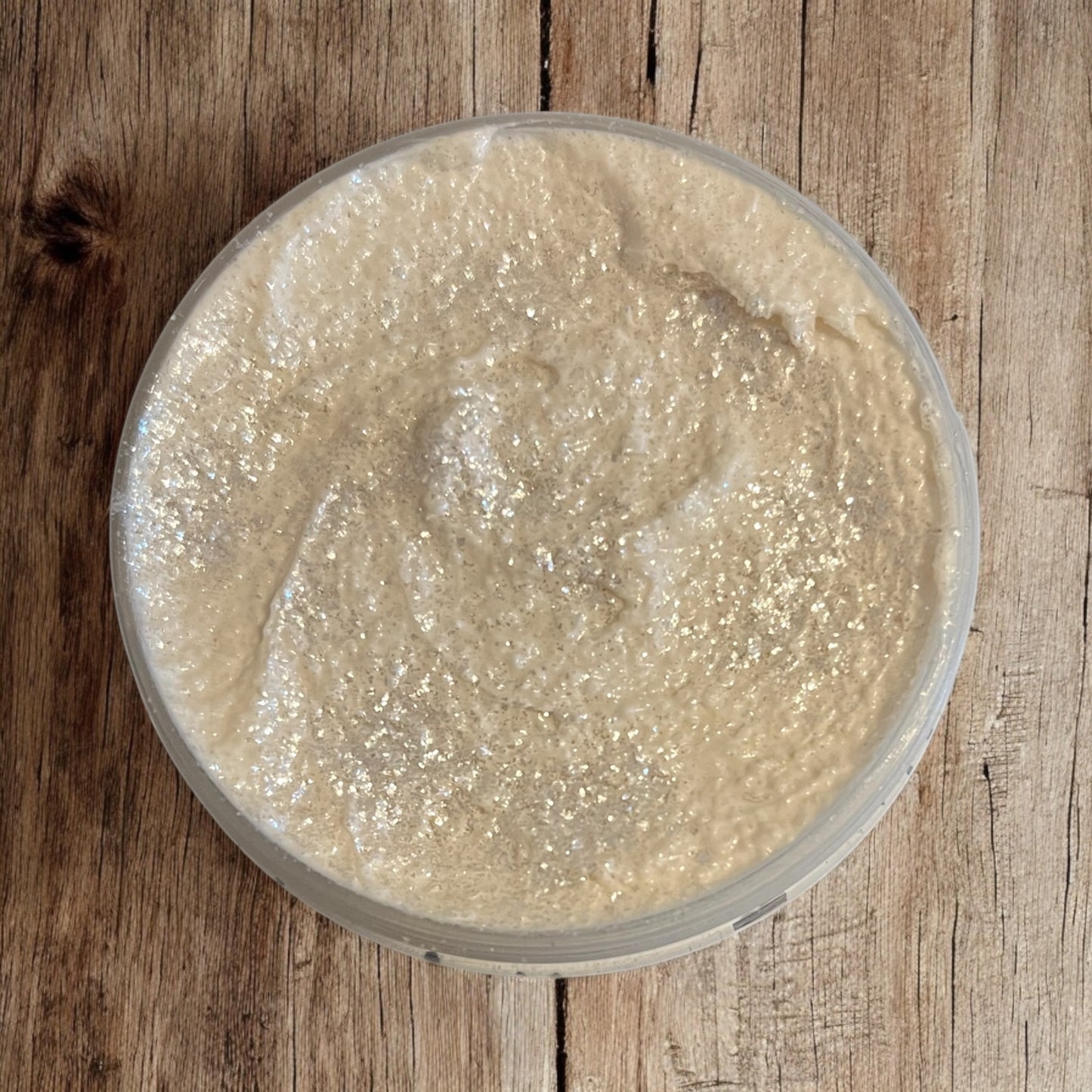 Milk crumble whipped body scrub 💫