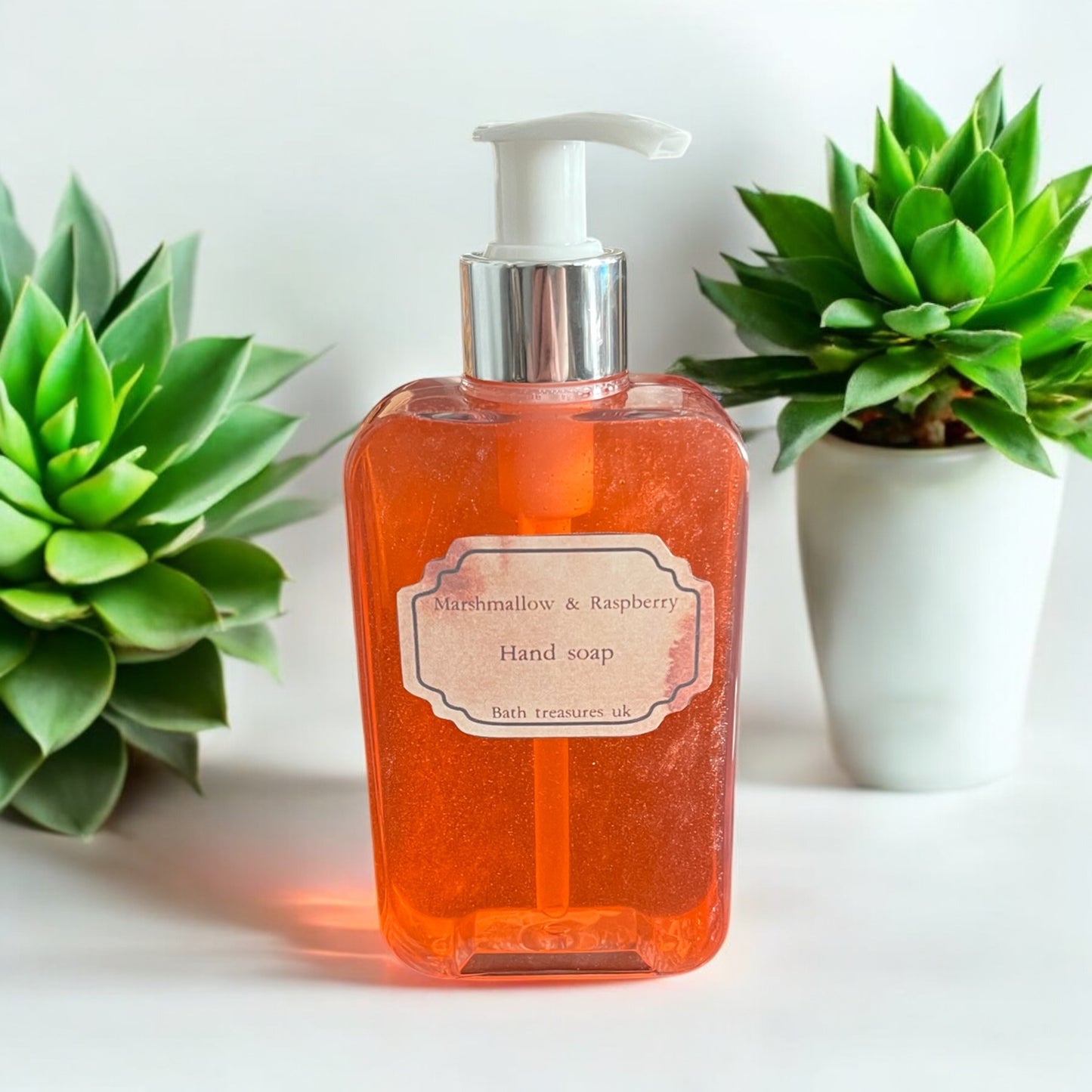 Marshmallow & Raspberry hand soap 💫