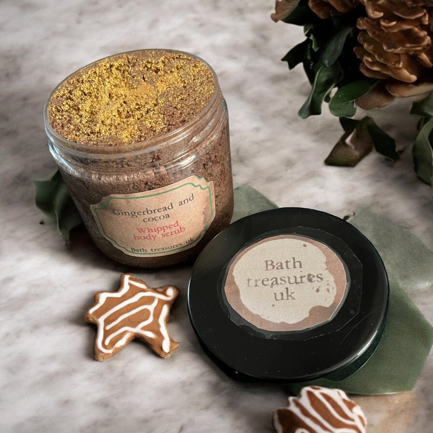 Gingerbread and cocoa whipped body scrub 💫