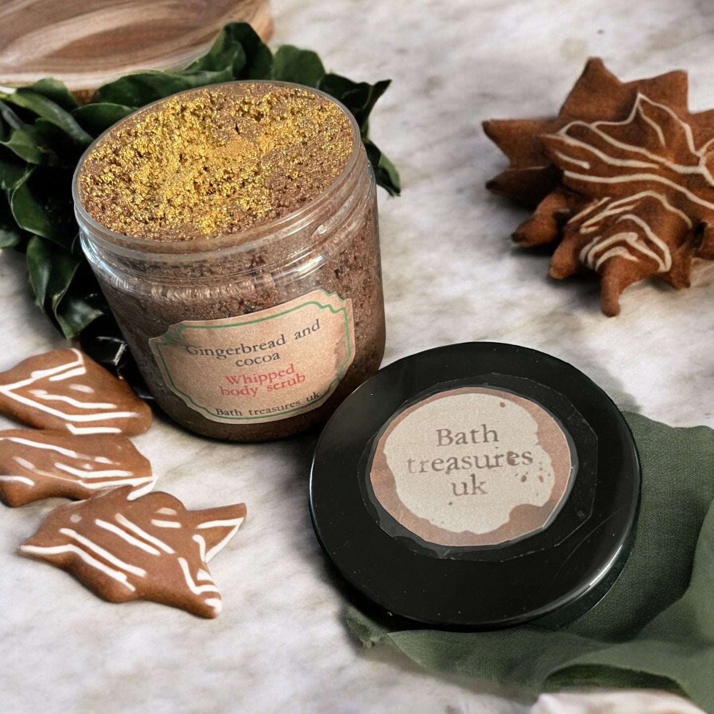 Gingerbread and cocoa whipped body scrub 💫