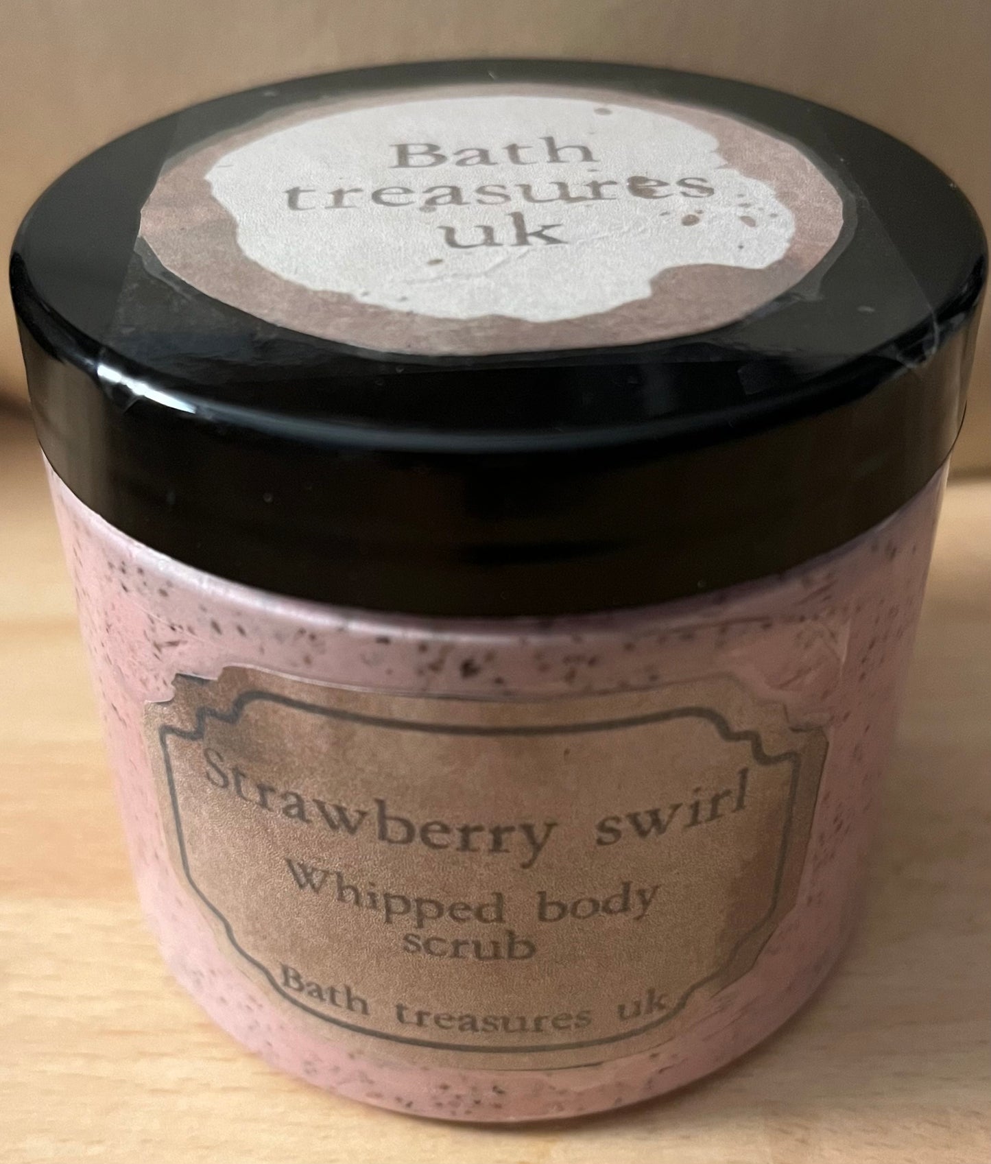 Strawberry swirl whipped body scrub 💫