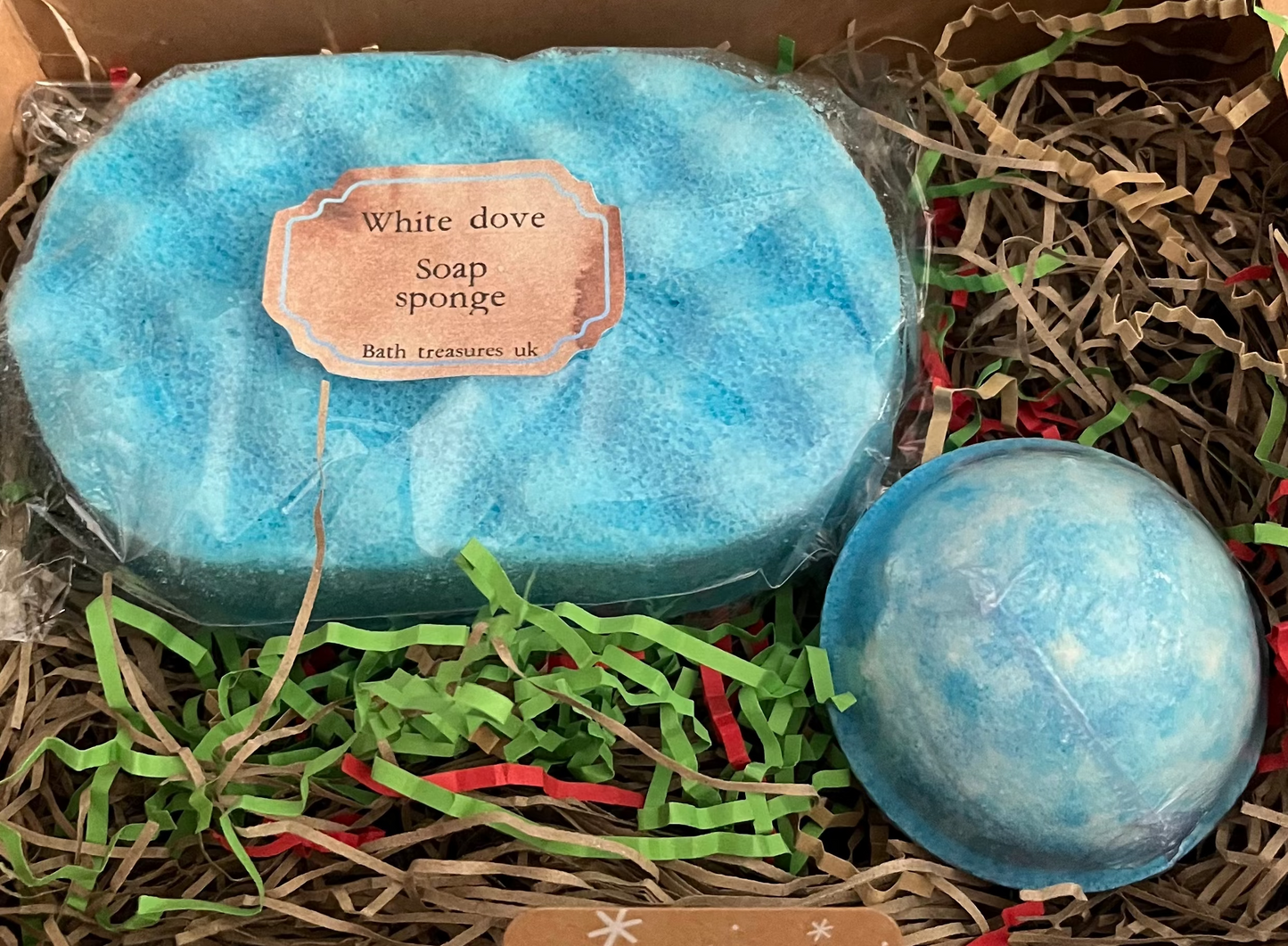 Soap sponge and bath bomb gift set 💫