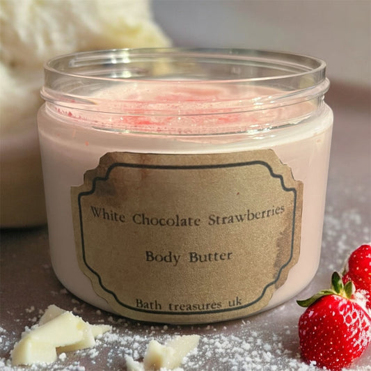 White chocolate strawberries body butter 💫