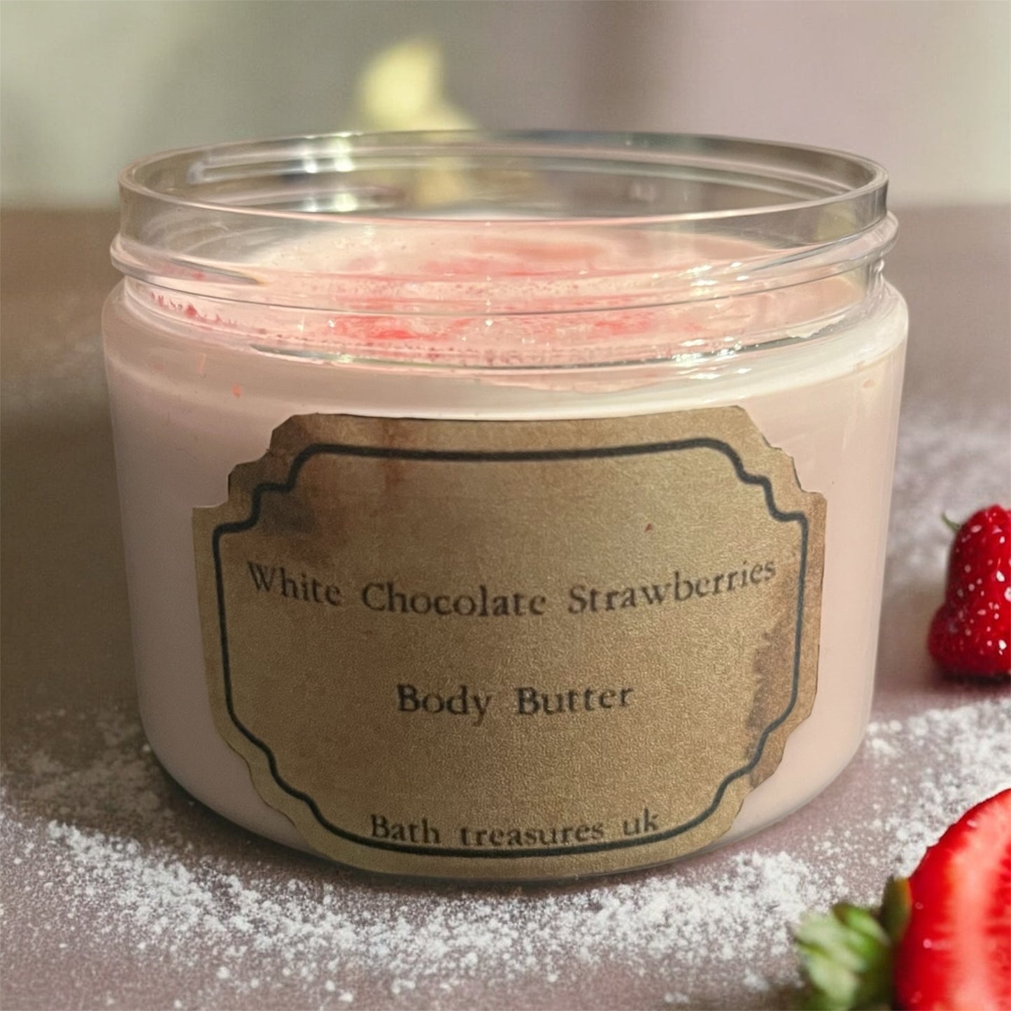 White chocolate strawberries body butter 💫