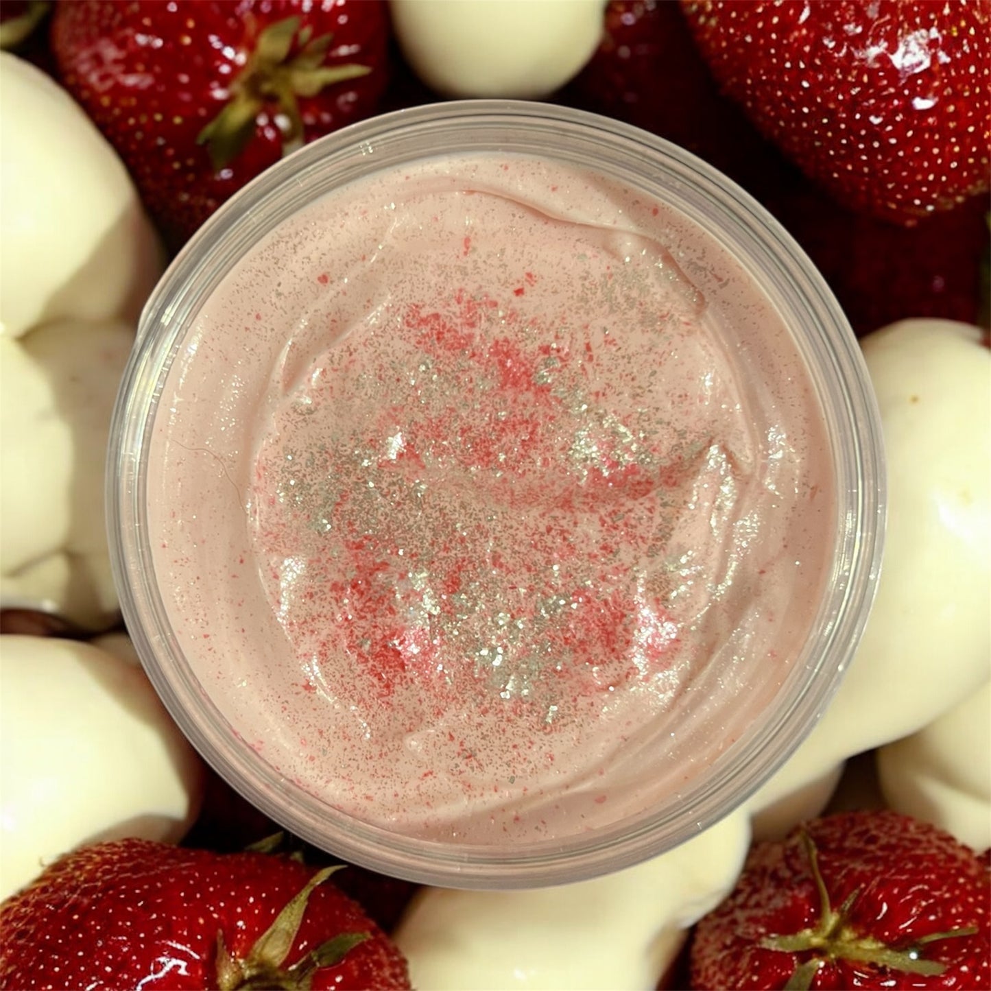 White chocolate strawberries body butter 💫