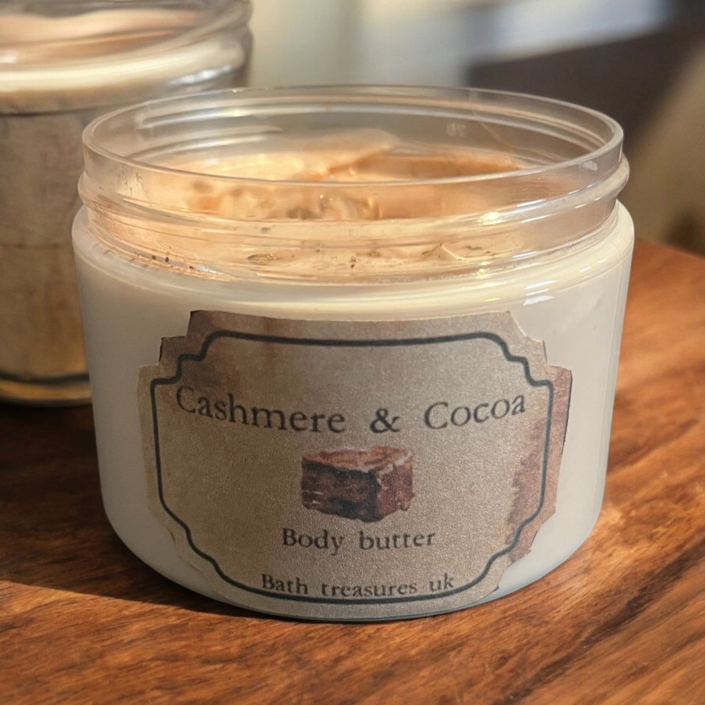 Cashmere and cocoa body butter 💫