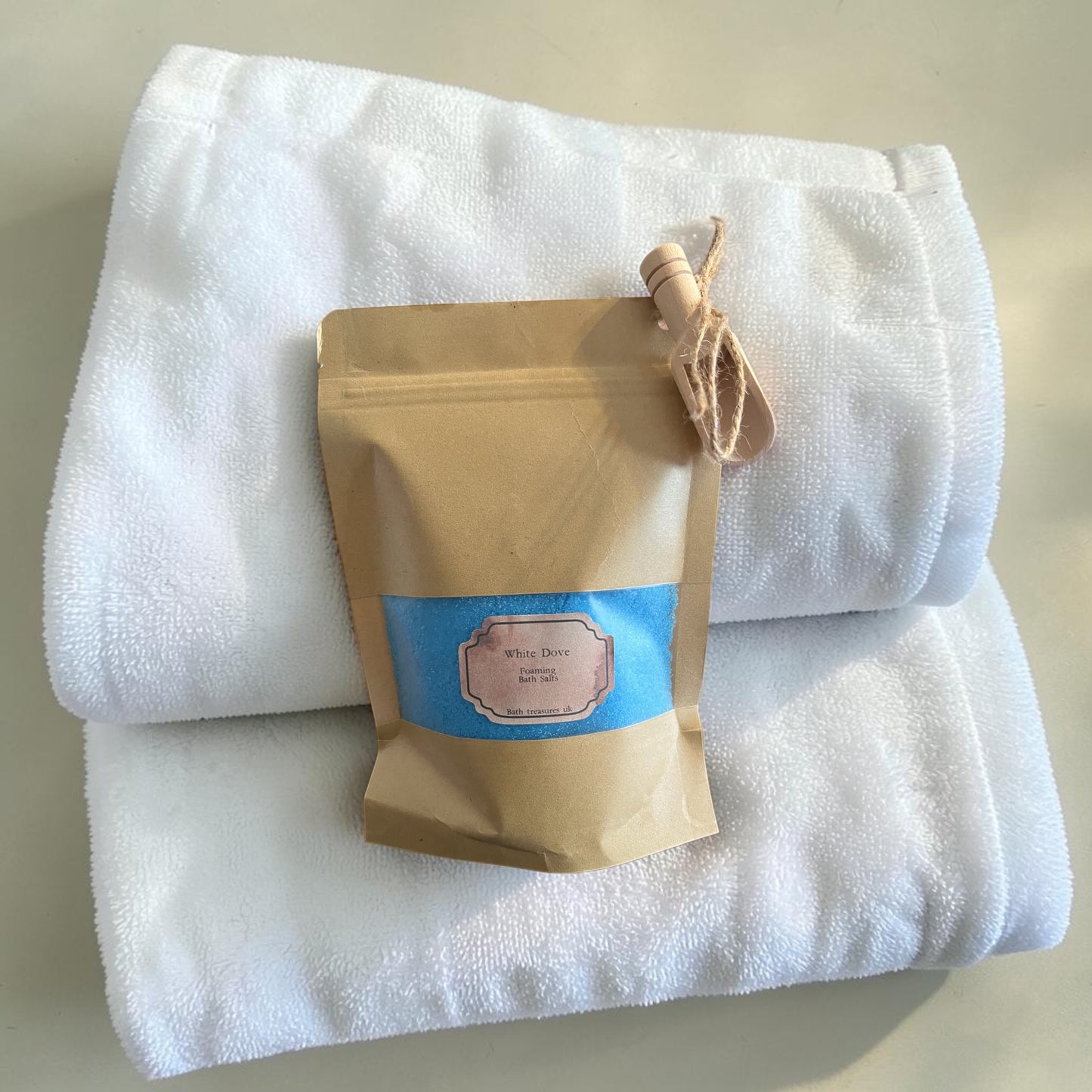White Dove Foaming Bath Salts 💫